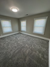 107 Jansen Ave in Essington, PA - Foto de edificio - Building Photo