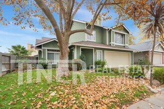 4627 Forrester Way in Sacramento, CA - Building Photo - Building Photo