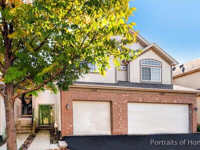 1086 Park Hill Cir in Aurora, IL - Building Photo