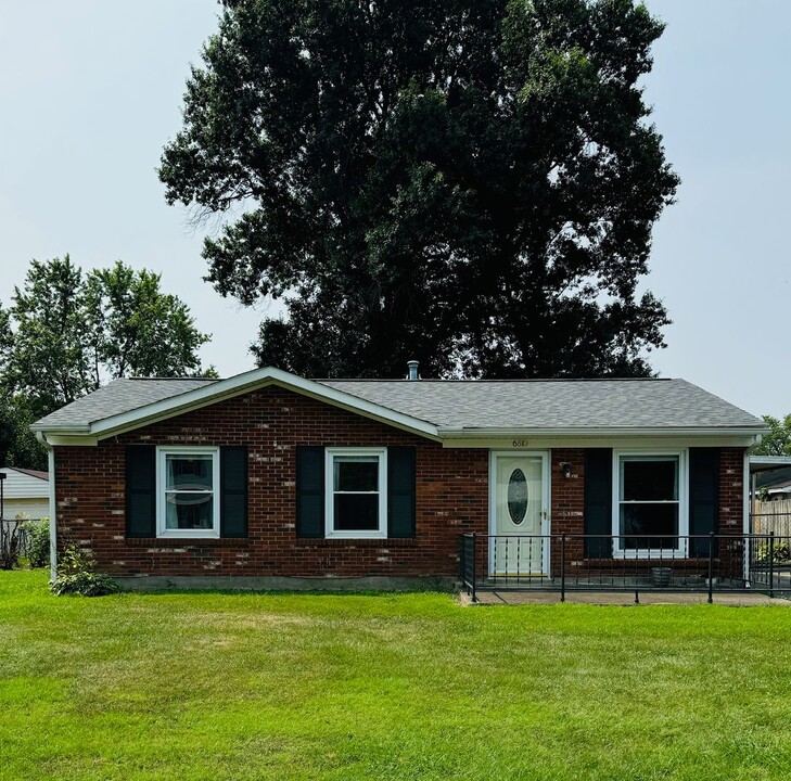 6810 Barfield Rd in Louisville, KY - Foto de edificio