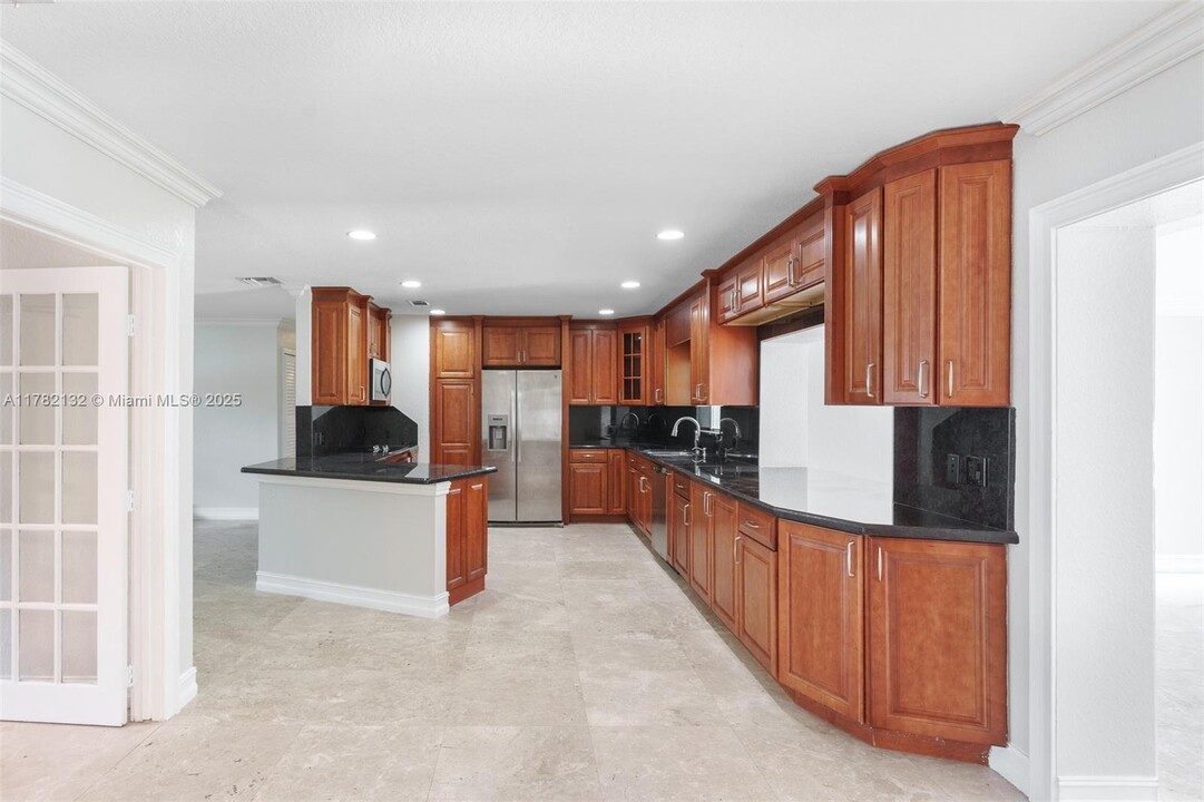 13980 SW 36th Ct in Davie, FL - Foto de edificio