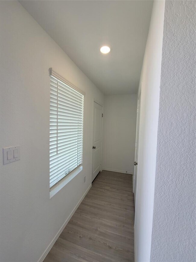 105 Painted Night Rd in Hutto, TX - Building Photo - Building Photo