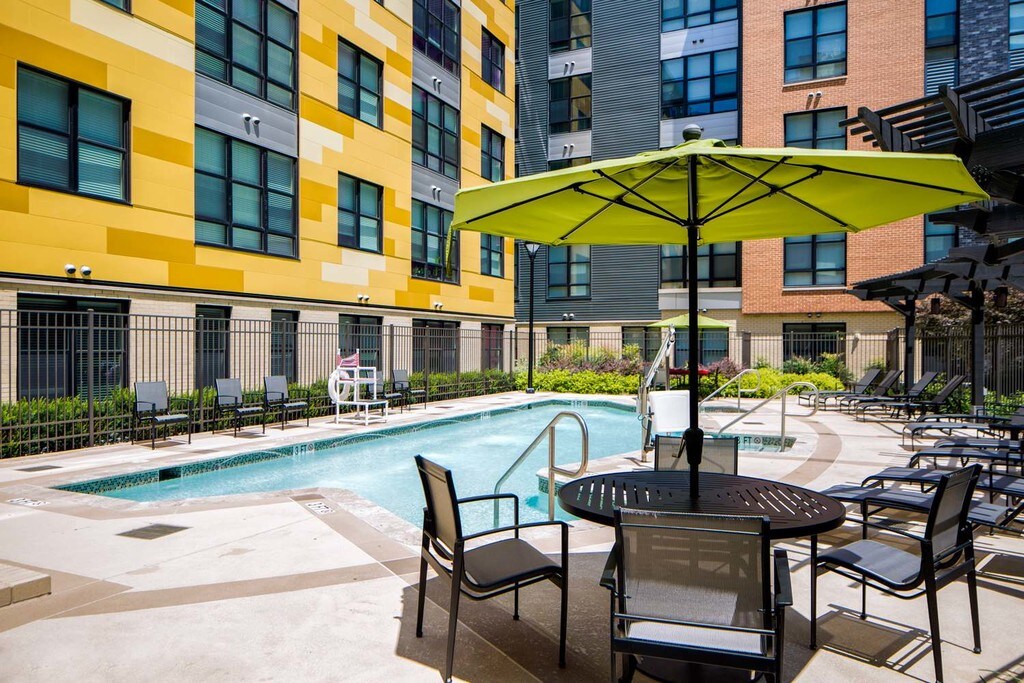 The Julian at Fair Lakes Apartments in Fairfax, VA