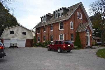 695 Canboro Rd in Pelham, ON - Building Photo