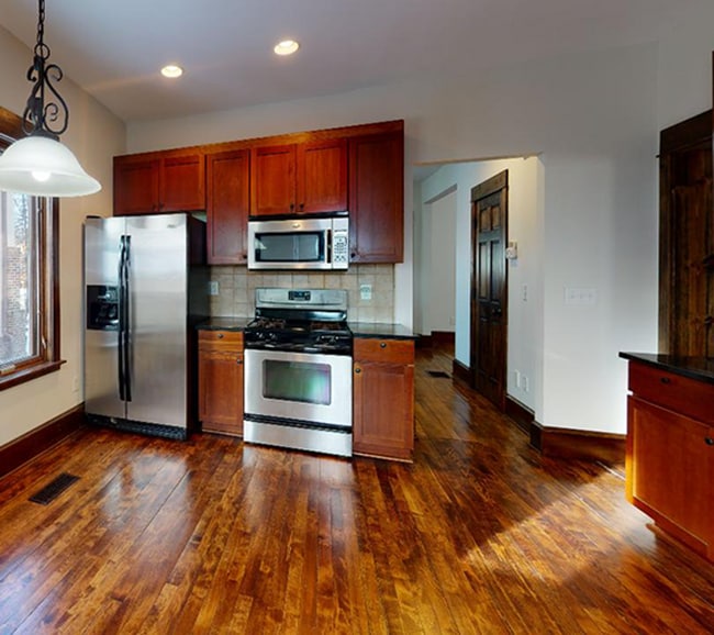 1812 Como Ave SE in Minneapolis, MN - Building Photo - Building Photo