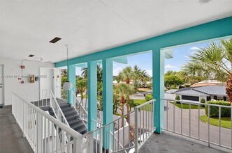 2715 NE 49th St in Fort Lauderdale, FL - Building Photo - Building Photo