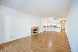 11600 Warner Ave in Fountain Valley, CA - Foto de edificio - Building Photo