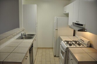 1531 N Detroit St in Los Angeles, CA - Building Photo - Building Photo