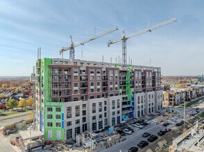 Palermo Village Retirement Residence in Oakville, ON - Building Photo - Building Photo