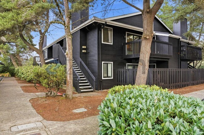 14511 SW Grayling Ln in Beaverton, OR - Building Photo - Building Photo