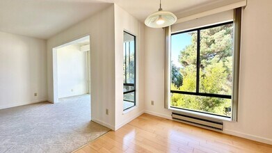 5 Commodore Dr in Emeryville, CA - Building Photo - Building Photo