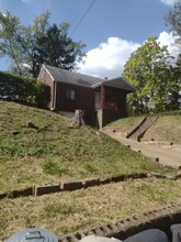 4023 Evergreen Rd in Pittsburgh, PA - Building Photo - Building Photo