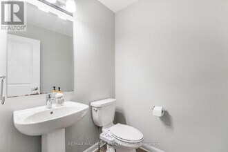 530 Prominence Way in Ottawa, ON - Building Photo - Building Photo