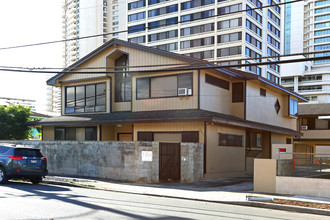 2211 Lime St in Honolulu, HI - Building Photo - Building Photo