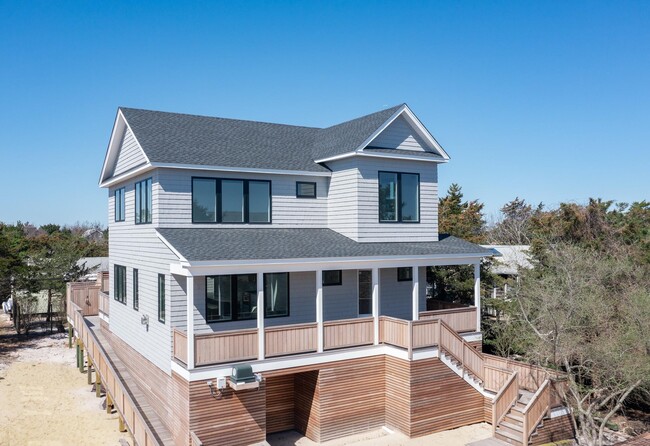 44 Island Walk in Bay Shore, NY - Building Photo - Building Photo
