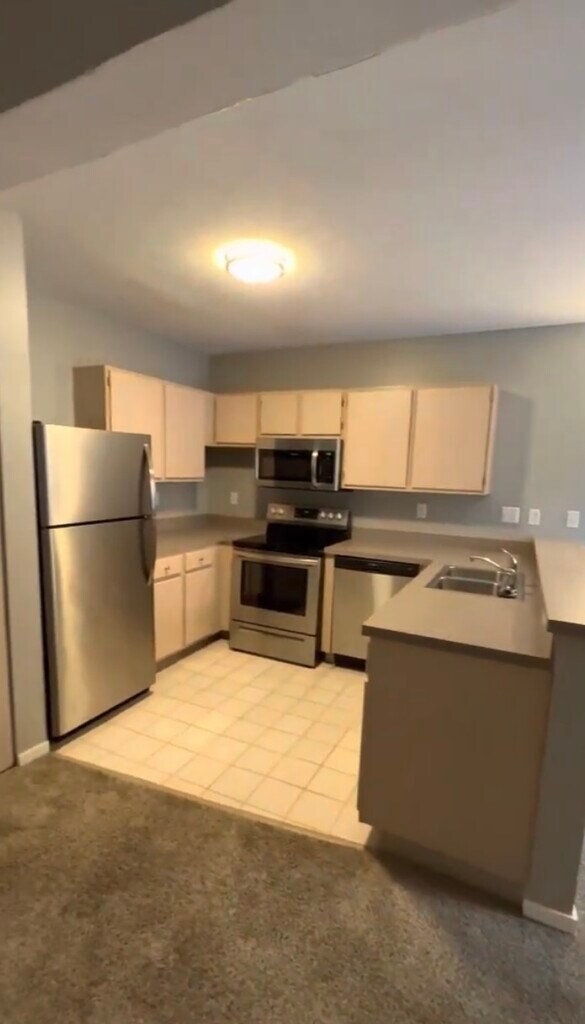 Huron Square and The Osborn Apartments Cleveland, OH Apartments