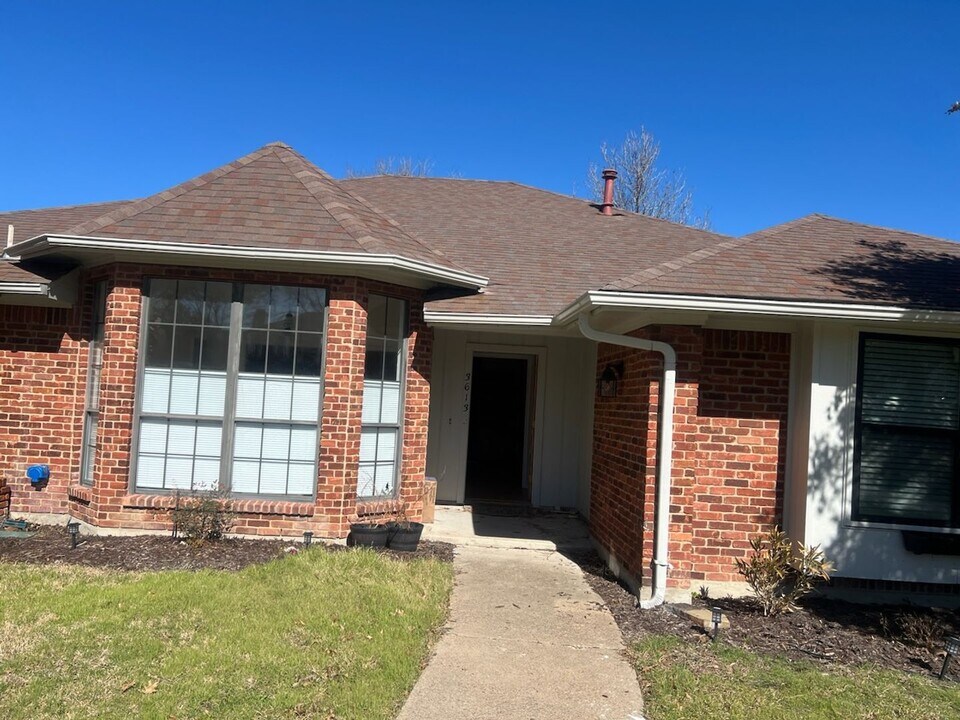 3613 Longbow Ln in Plano, TX - Building Photo