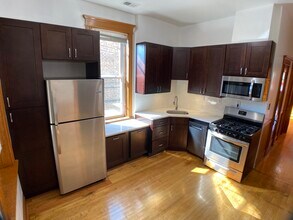 3711 W 26th St-Unit -2F in Chicago, IL - Foto de edificio - Building Photo