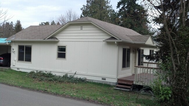 18950 Brockton Ave NE in Suquamish, WA - Building Photo - Building Photo
