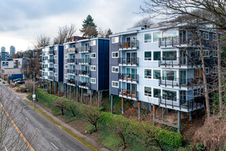 2001 Westlake Ave N in Seattle, WA - Foto de edificio - Building Photo