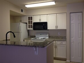 2218 Grand Cayman Ct in Kissimmee, FL - Building Photo - Building Photo