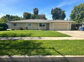 1935 V St in Merced, CA - Building Photo