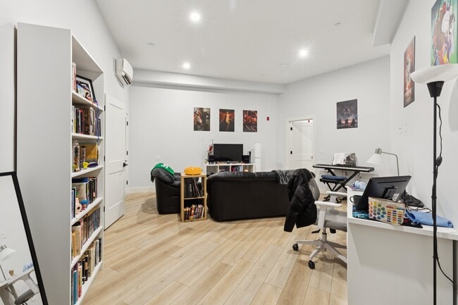 3849 Lancaster Ave, Unit 203 in Philadelphia, PA - Building Photo - Building Photo