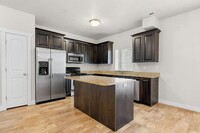 Creekside Oaks in Layton, UT - Building Photo - Building Photo