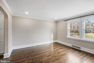 113 W Albertson Ave in Haddon Township, NJ - Building Photo - Building Photo