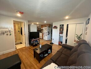 23-25 Lambert St., Unit 1 in Cambridge, MA - Building Photo - Building Photo