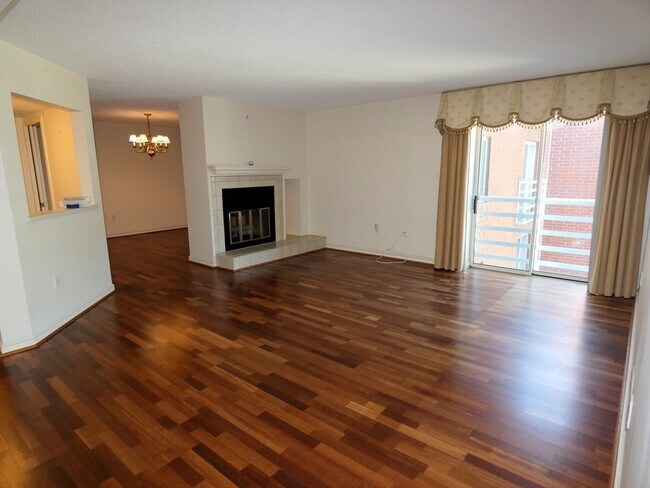 380 Place Ln in Woburn, MA - Building Photo - Building Photo