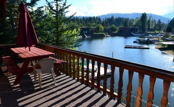 512 Christie Dr in South Lake Tahoe, CA - Building Photo - Building Photo