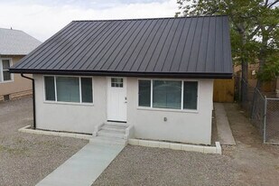 505 Marble Ave NW in Albuquerque, NM - Building Photo