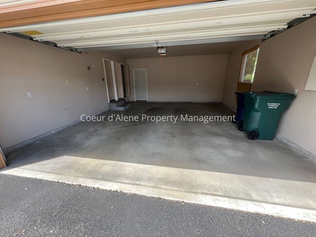 1772 E Bruce Rd in Hayden, ID - Building Photo - Building Photo