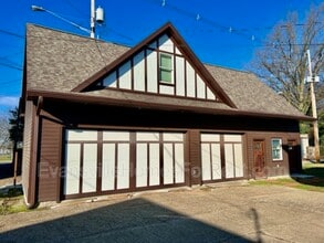 701 SE Riverside Dr in Evansville, IN - Building Photo - Building Photo