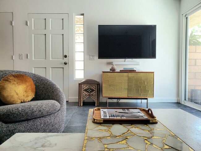 2831 Sunflower Loop S, Unit Sunflower Loop in Palm Springs, CA - Building Photo - Building Photo