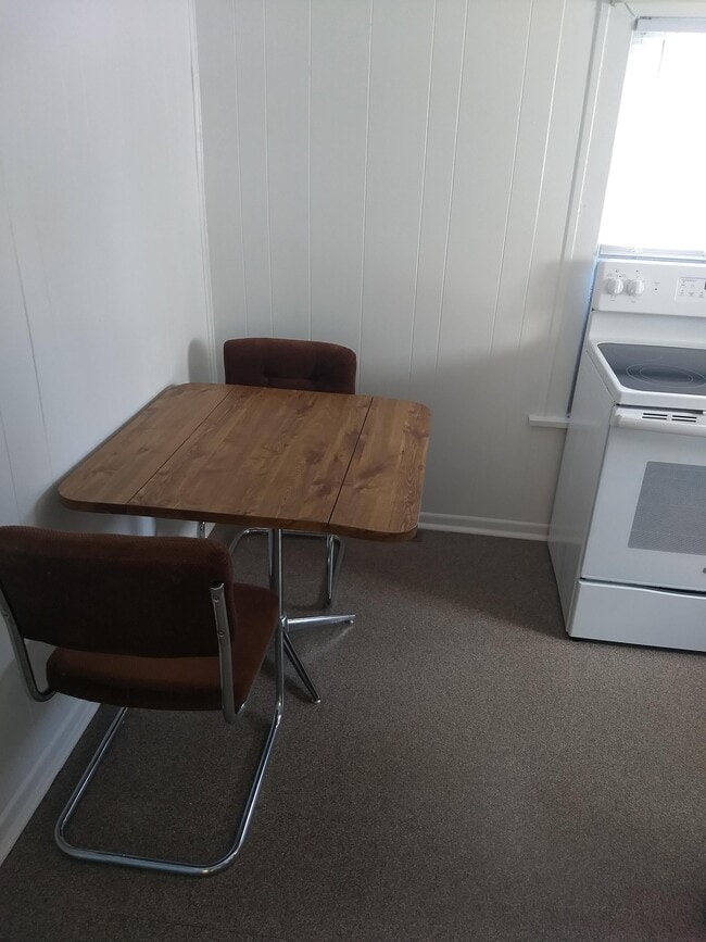 3452 Sheridan Rd, Unit 4D in Zion, IL - Foto de edificio - Building Photo