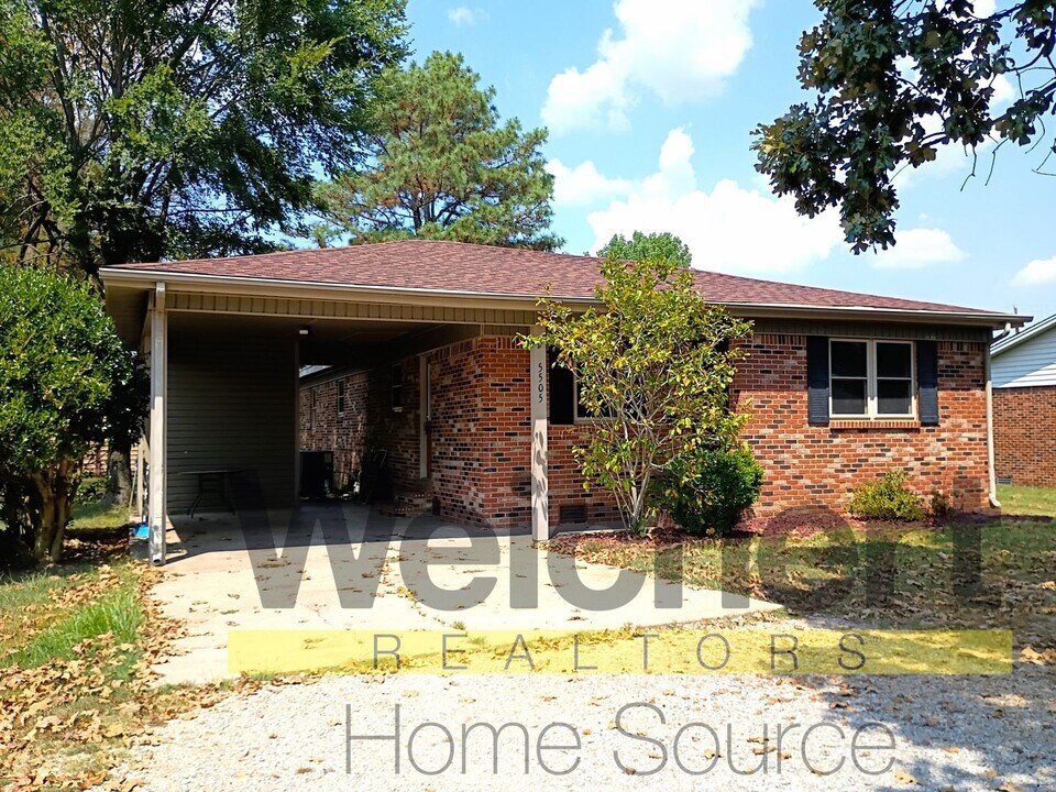 5505 Mark St in Paragould, AR - Building Photo