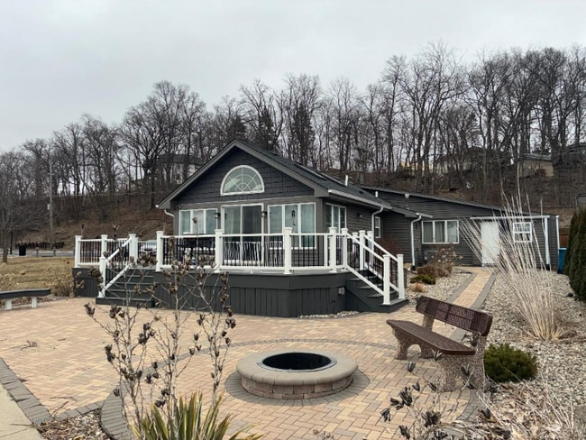 7405 Lake Shore Dr in Cedar Lake, IN - Building Photo - Building Photo