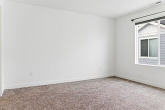 367 Navigator Ct in Saratoga Springs, UT - Building Photo - Building Photo