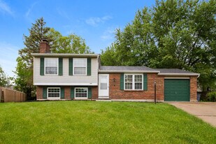 608 Jeffery Ct in Mason, OH - Building Photo