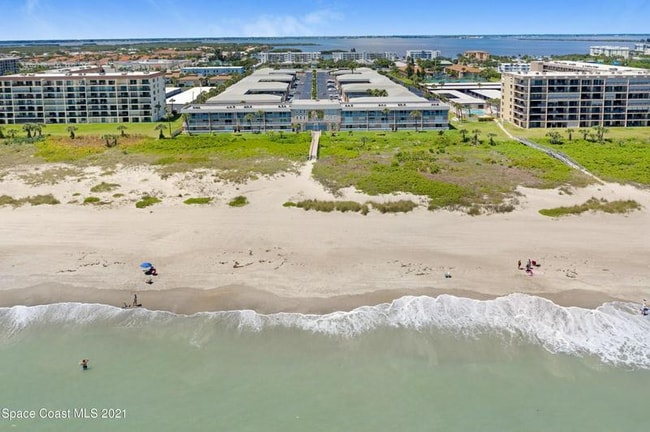 3150 N Atlantic Ave, Unit 770 in Cocoa Beach, FL - Foto de edificio - Building Photo