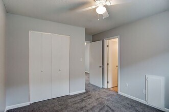 515 Green Valley Dr in Mount Vernon, IN - Building Photo - Building Photo