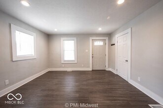 237 Villa Ave in Indianapolis, IN - Building Photo - Building Photo