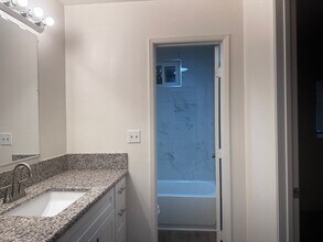 22814 14th St, Unit HEB-1 in Santa Clarita, CA - Building Photo - Building Photo