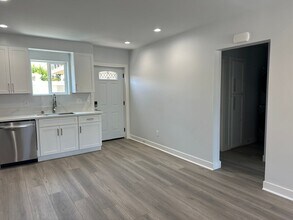 1128-32 12th St in Imperial Beach, CA - Building Photo - Building Photo