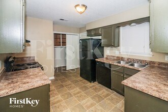 3833 Lucerne Dr in Memphis, TN - Building Photo - Building Photo