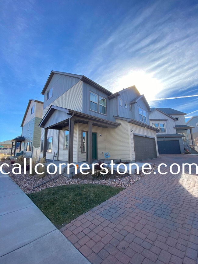 6123 Mineral Belt Dr in Colorado Springs, CO - Building Photo - Building Photo