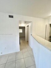3690 N 56th Ave in Hollywood, FL - Building Photo - Building Photo