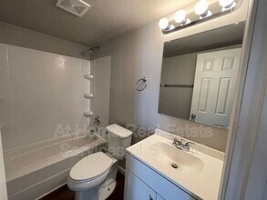 712 E Sunshine in Springfield, MO - Building Photo - Building Photo